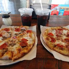 Abby's Legendary Pizza 여행 사진