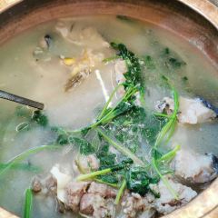 湖景渔湾云南特色石锅鱼铜锅鱼 여행 사진