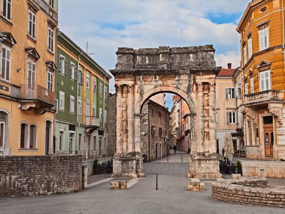 Amphitheatre de Pula