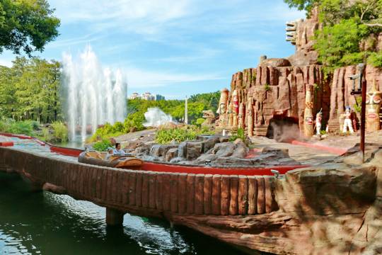 Shenzhen Private Guided One-Day Tour Window of the World Zhongying Street Dameisha Seaside Park Golden Coast Yacht