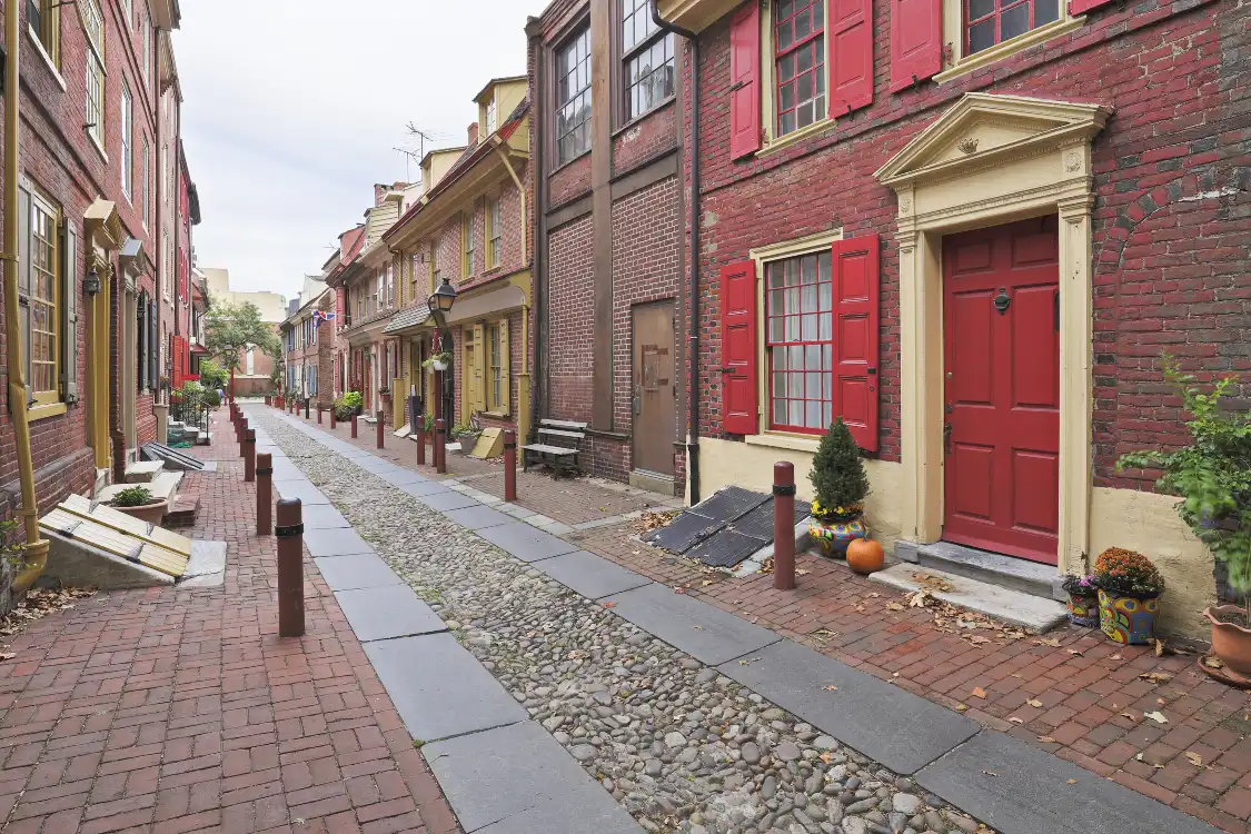 엘프레스 앨리 주변 호텔