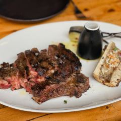 Pony Dining The Rocks User Photo