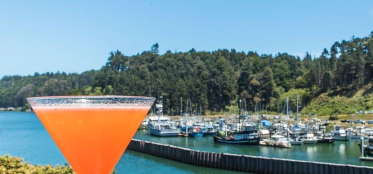 Noyo Harbor Inn Restaurant & Tavern
