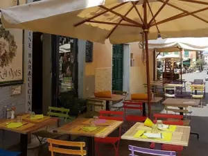 Le Bar à Vins