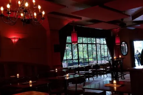 Zig Zag Café