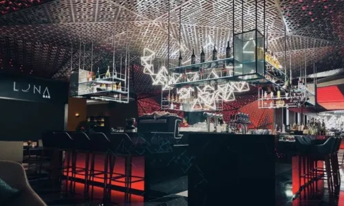 LUNA BAR
