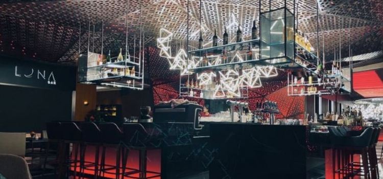 LUNA BAR