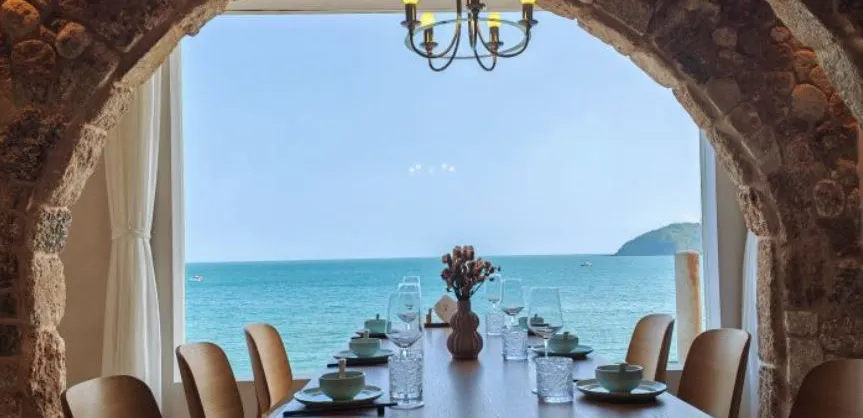 Restaurants for Views & Experiences