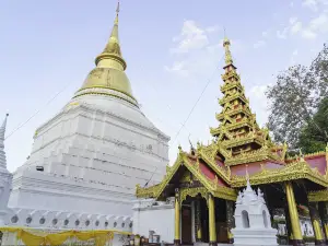 Wat Phra Kaew Don Tao Suchadaram