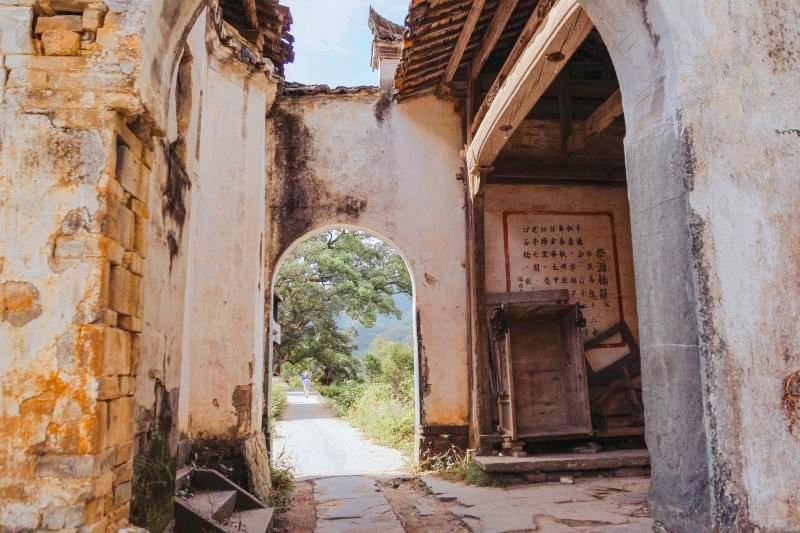 察關