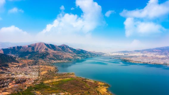 Qiong Hai Lu Mountain Scenic Area
