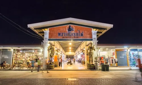 Train Night Market Srinagarindra