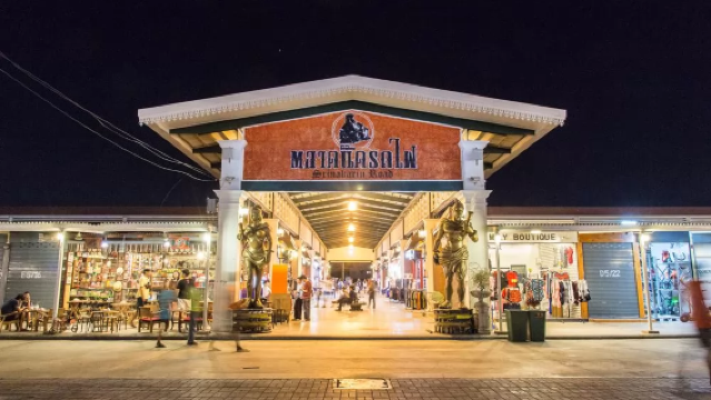 Train Night Market Srinagarindra