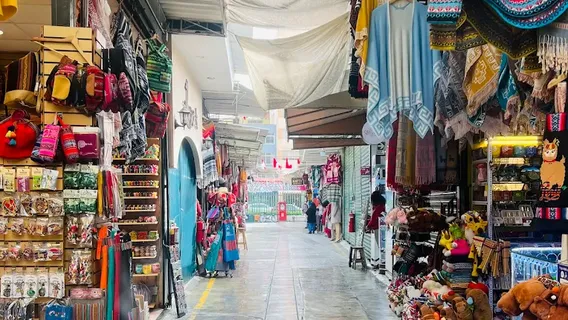 Miraflores Indian Market