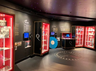 Queen Studio Experience