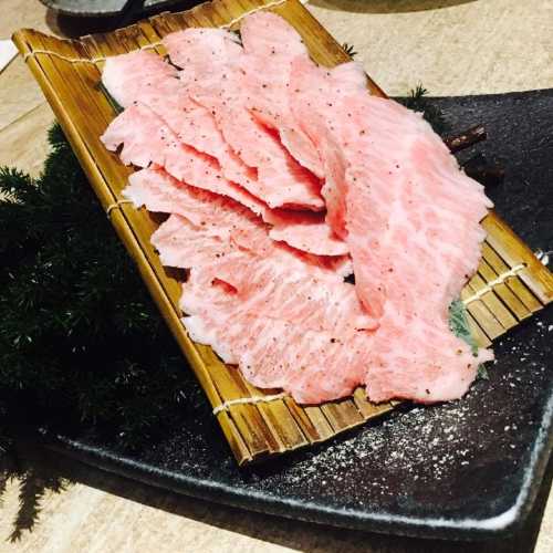 老乾杯 台中市政店(包廂環境、現切肋眼牛排、A5日本和牛、伊比利豬、商務聚餐、慶生聚餐首選)