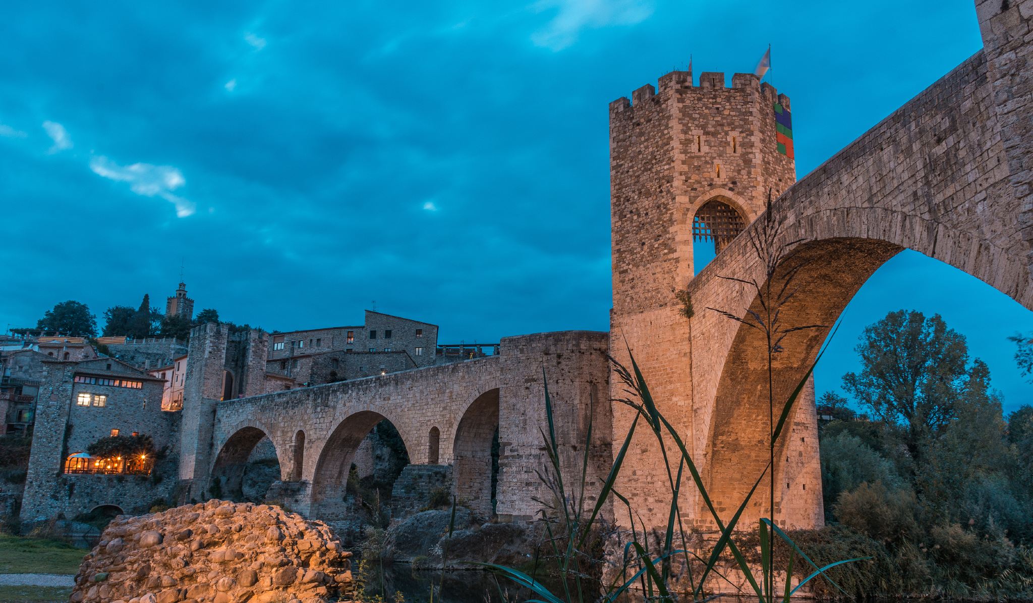 西班牙巴塞隆拿+盧佩特【穿梭中世紀石巷-權力與遊戲取景地打卡