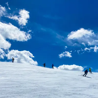 Ski and Suites at Thaiwoo Resort