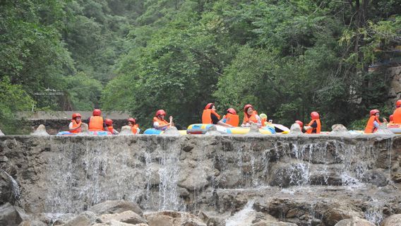 Rafting in Jiangyou