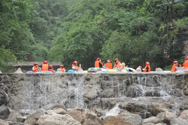 Rafting in Jiangyou