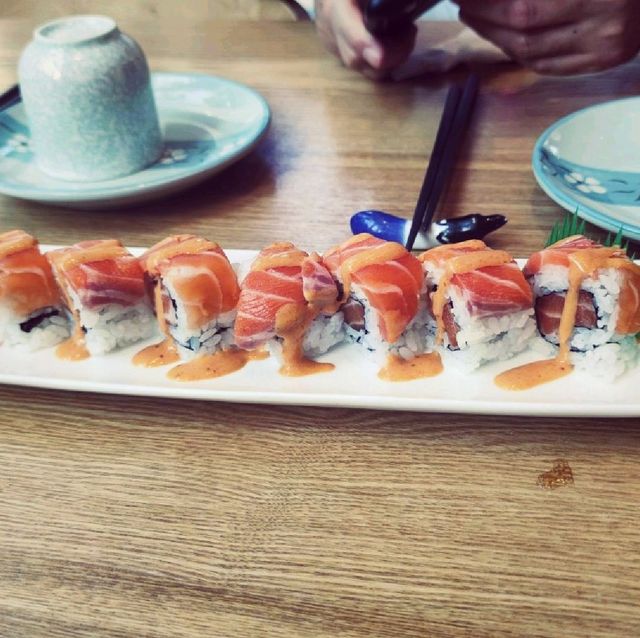 Hidden Authentic Sushi Bar-Sushi Bowbow 