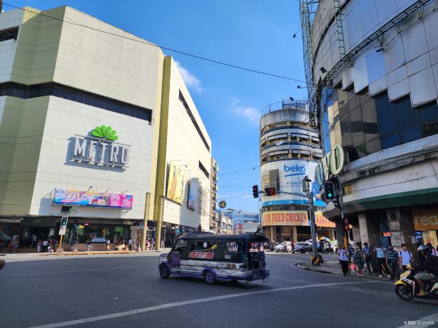 Colon St
