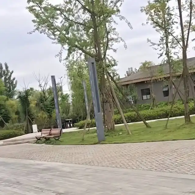 Hotels near Xinjin Idyllic Pastoral Eco-Agricultural Development Park