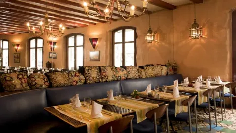 Au Couscous in 沃州