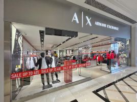 Armani Exchange（伦敦人店）