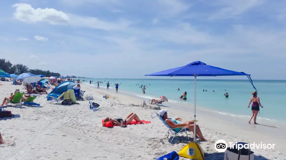 Hotels near Manatee Public Beach