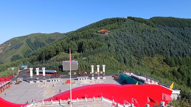 Liupanshan Red Army Long March Scenic Area - Summit Square