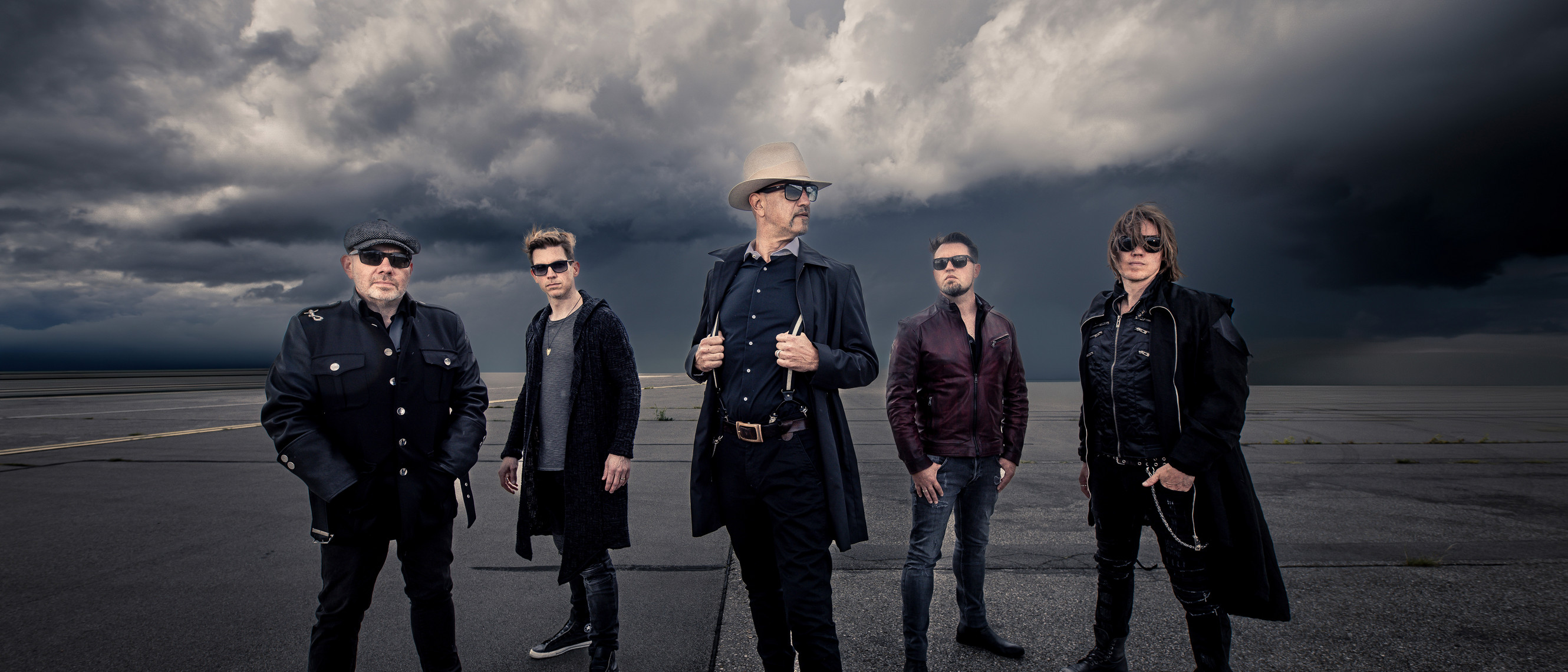 【아인트호벤】Eisbrecher 투어 | Effenaar