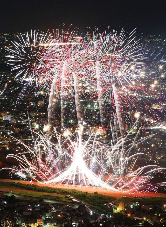 ぎふ長良川花火大会 | Gifu