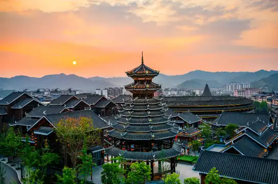 Hotels near Yueyedongzhai