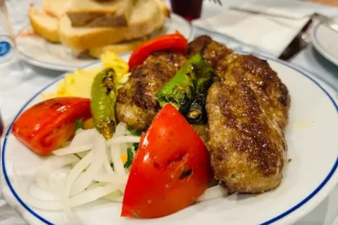 Inan Kardesler Et Lokantasi