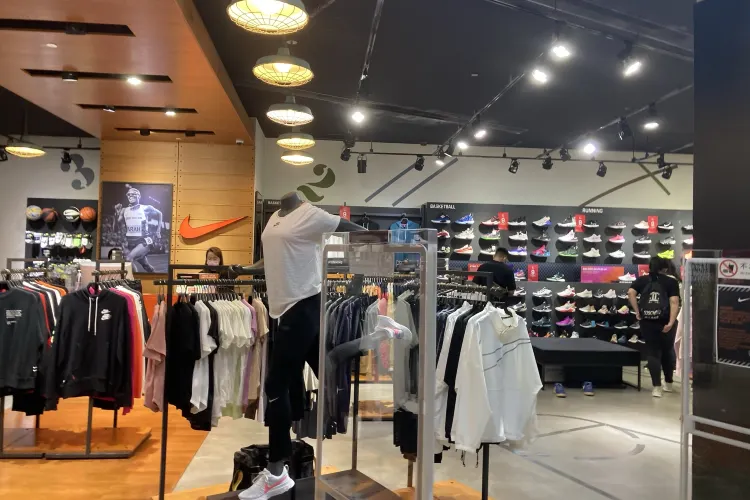 Shopping itineraries in Toronto Sports-NIKE in October (updated in 2023) -  Trip.com