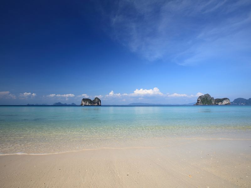 Nai Han Beach