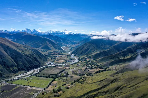 Borrman Hotels in Kangding