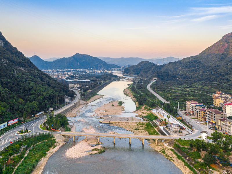 Yandangwuhu Mountain Drifting