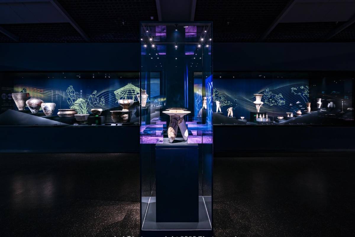 三星堆博物館 | 陶三足炊器