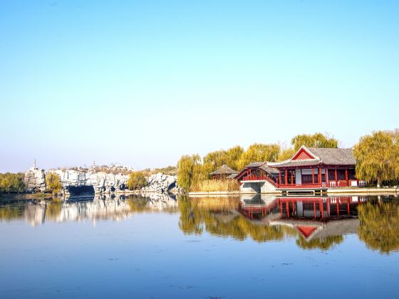 Qingzhao Ciyuan (Northeast Gate)