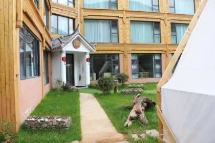 泸沽湖静享无声民宿·静享美食原味火锅