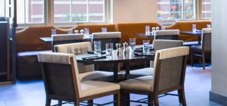 Zenia Bar & Grille