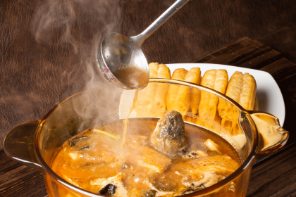 YanYangTian Xin JingChu Hotel (HuangHe Lou)