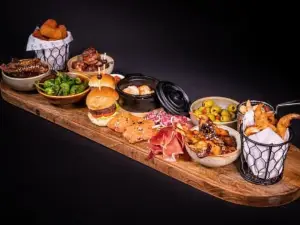 Jules Boules Bites Bar