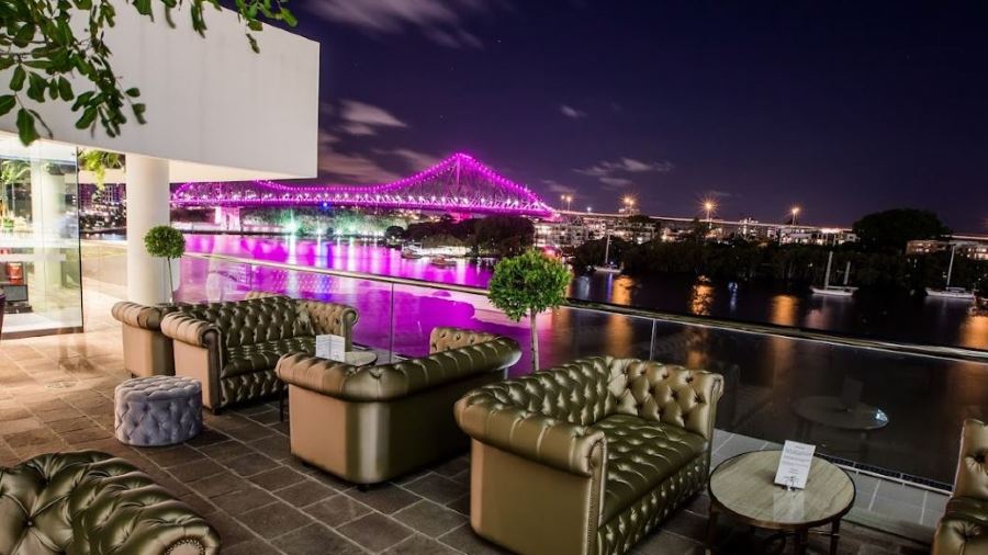 BLACKBIRD BAR, DINING & EVENTS