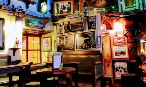 Paddy's Irish Pub