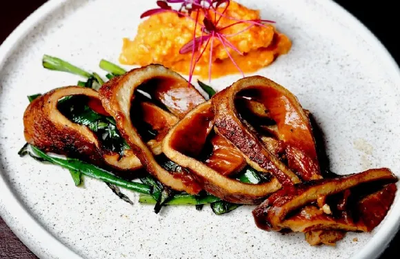 APIS Grill