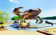 ประติมากรรมปูดำ