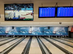 Hillcrest Lanes